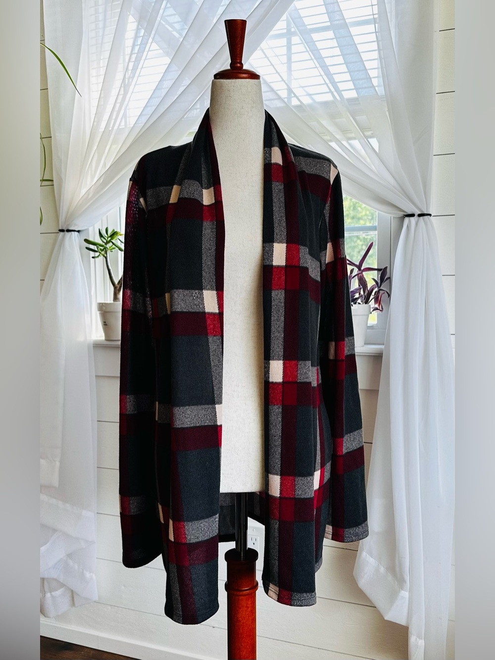 Sun & Moon Plaid Open Front Cardigan Large Burgundy Black Buffalo Check